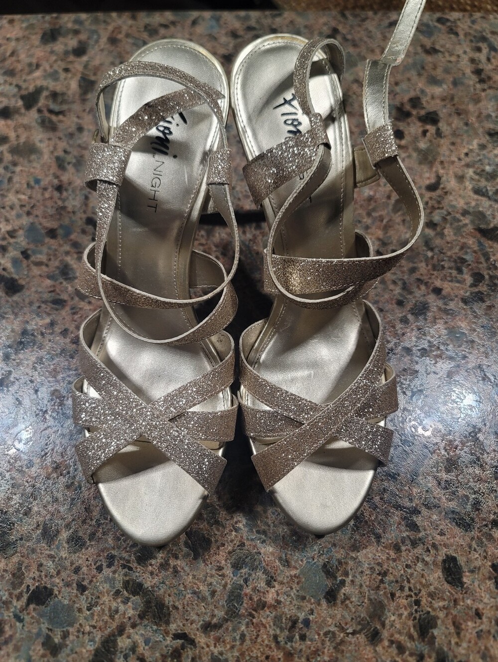 Fioni Night Glitter Strappy Heeled Sandals in Champagne Gold Womens Sz 9.5